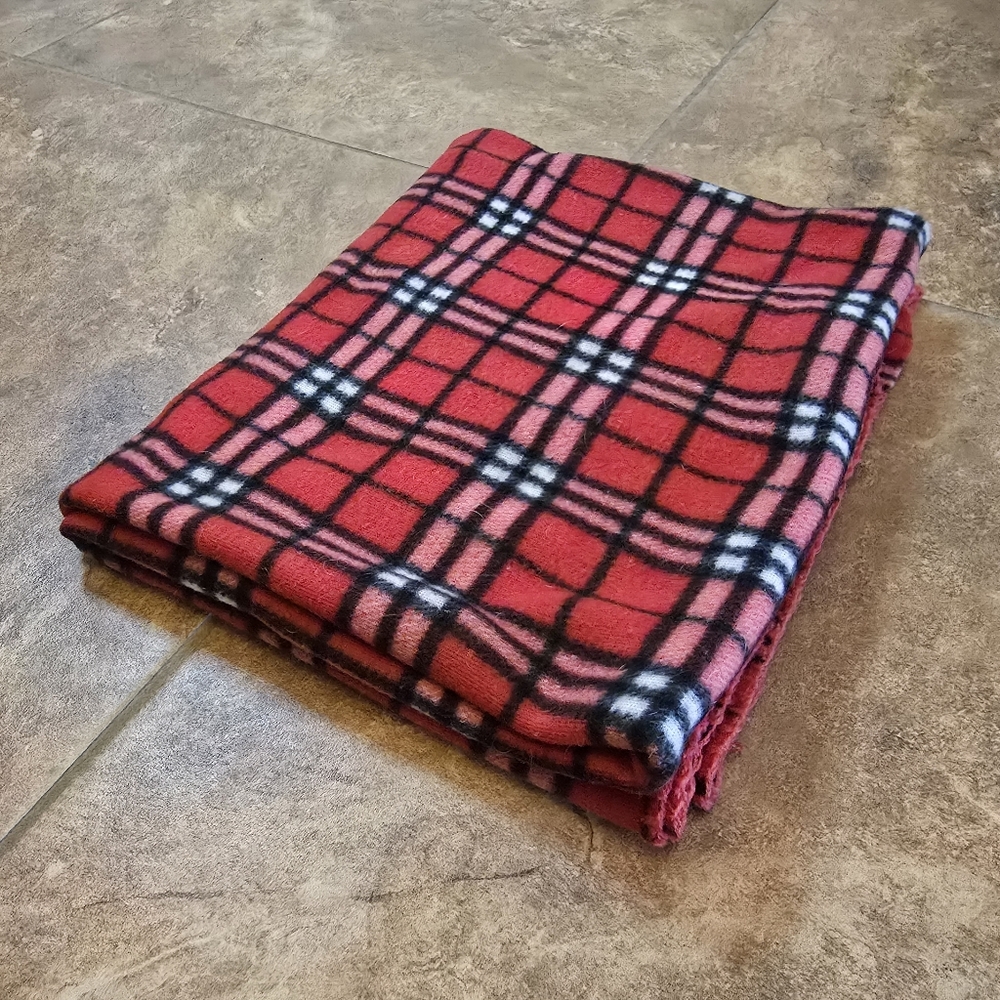 Red Plaid Plush Blanket - Picture 3 of 3